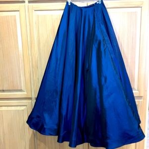 Sherri hill size 0 gown skirt navy blue